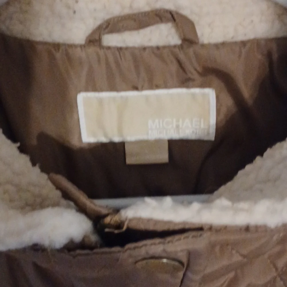 Michael Kors Womens Quilted Jacket - Picture 4 of 6